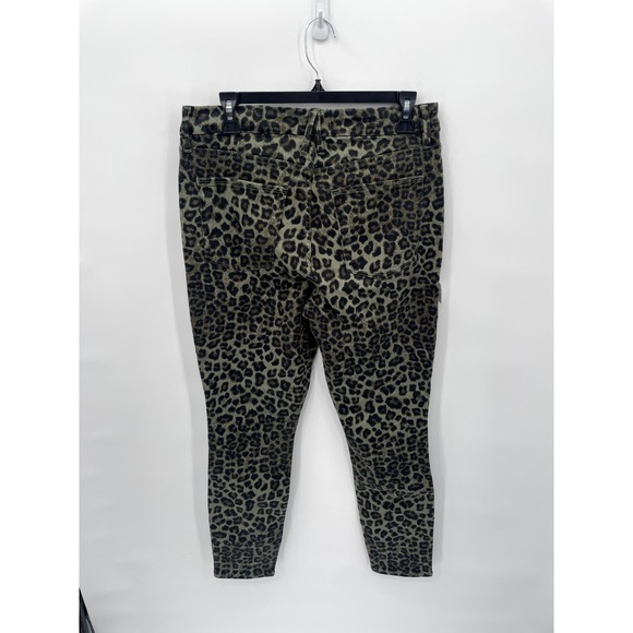 GOOD AMERICAN NWT Good Waist Crop in Sage Leopard Animal Print // 14 - Picture 10 of 11